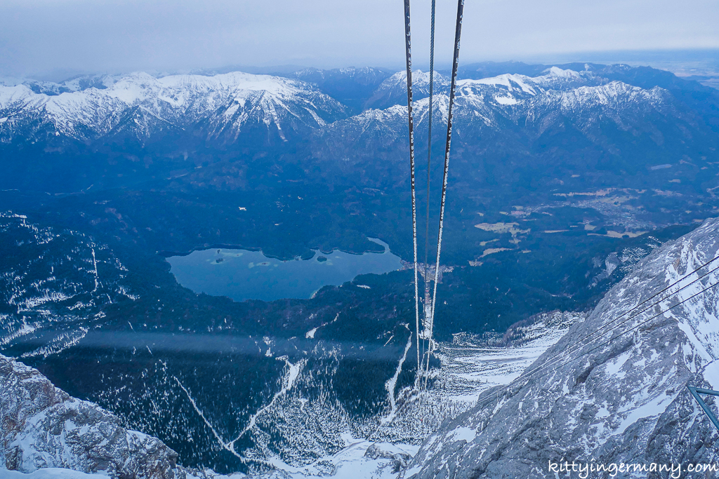 如何前往德國之巔：楚格峰🇩🇪｜乘坐世界記錄的登山纜車鳥瞰艾布湖- 貓 